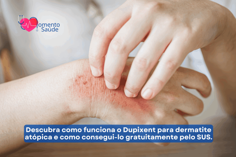 Pessoa com coceira na mão + subtítulo
