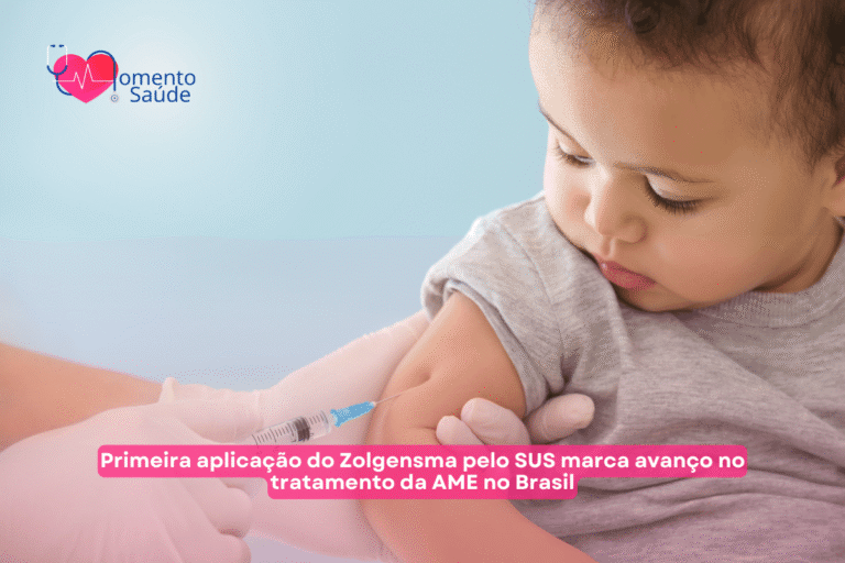Bebê tomando vacina + subtítulo