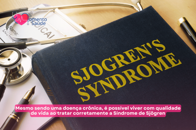 Livro escrito "Sjogren's Syndrome" em uma mesa de médico + subtítulo